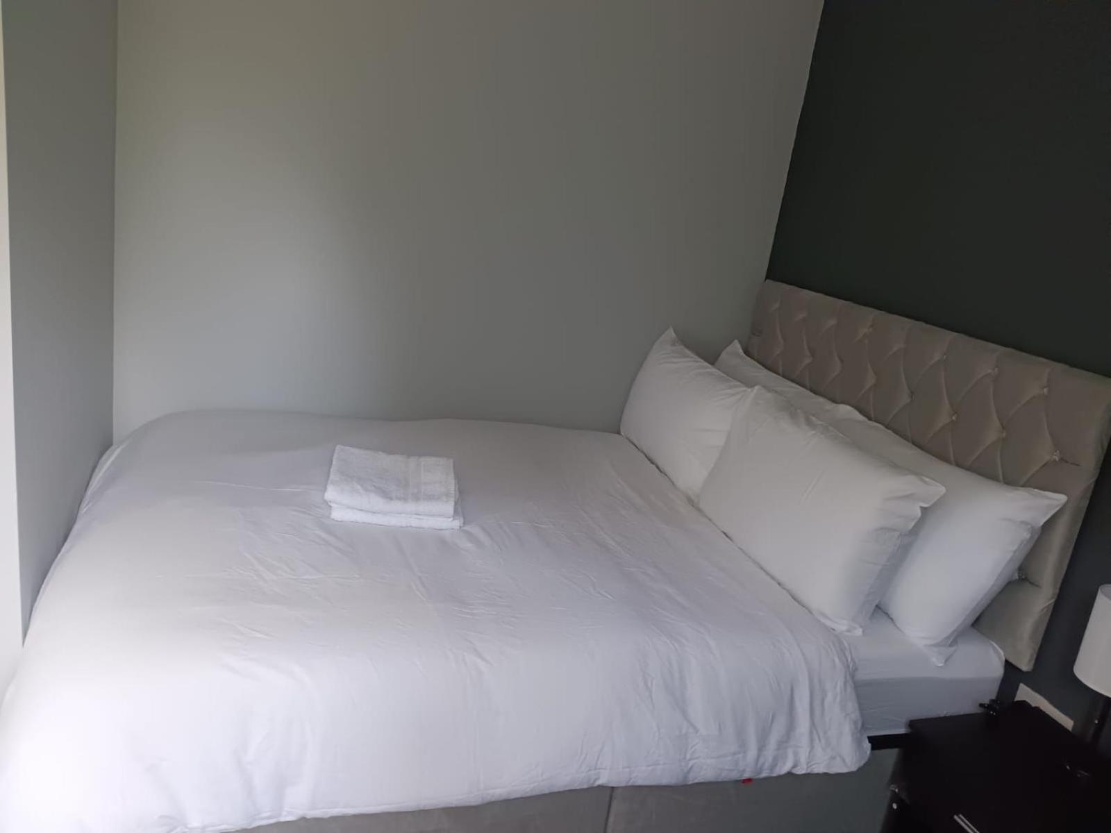 Letzi Premium Cozy Retreat Private En-suite Rooms, Wembley Alloggio in famiglia *
